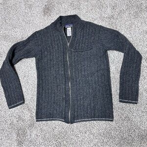 Patagonia Men’s Lambswool Full Zip Sweater Jacket – Gray Front Pocket Small